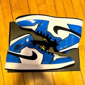 Air Jordan 1 Mid SE Size 12M Signal Blue/Black-White